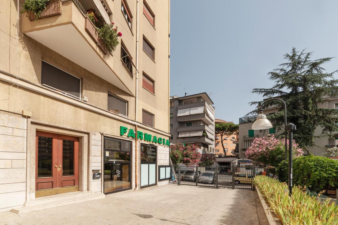 Roomy And Bright Apartment With Terrace Roma Exterior foto